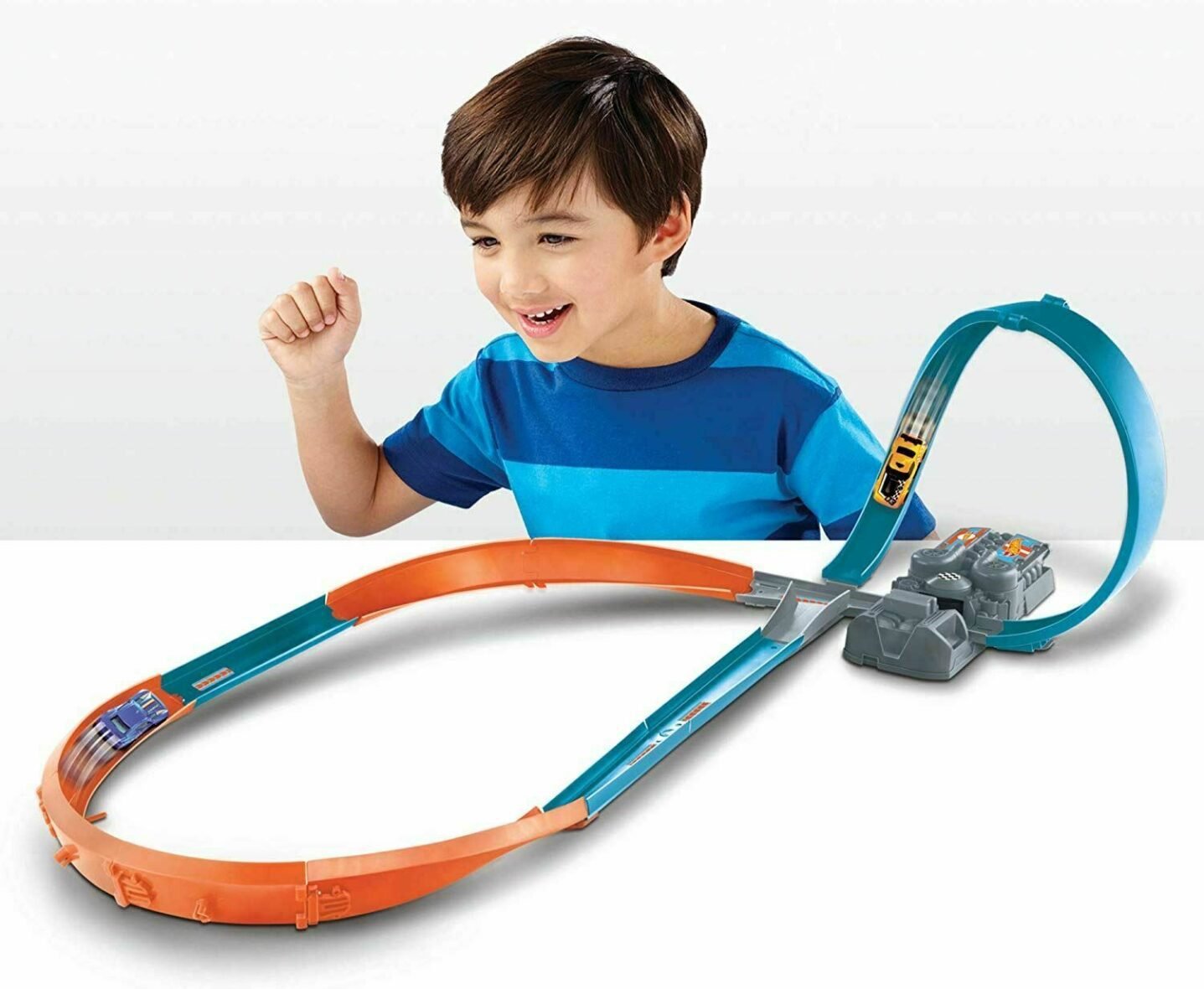 Hot Wheels Circuit.motorisé en 8