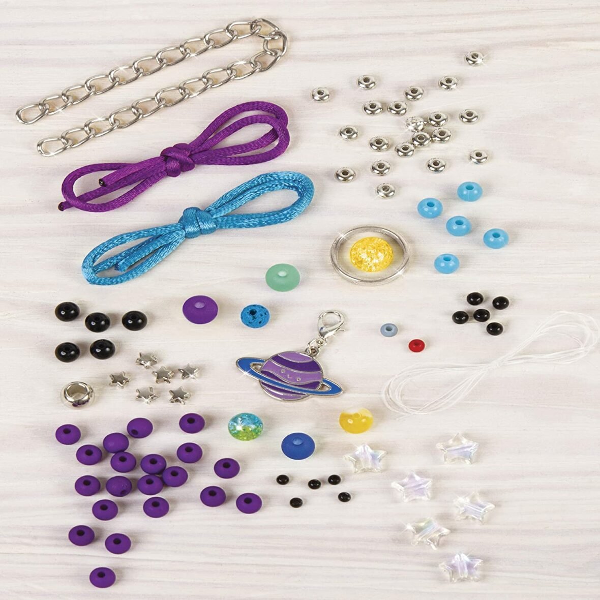 création de bracelets make it real.