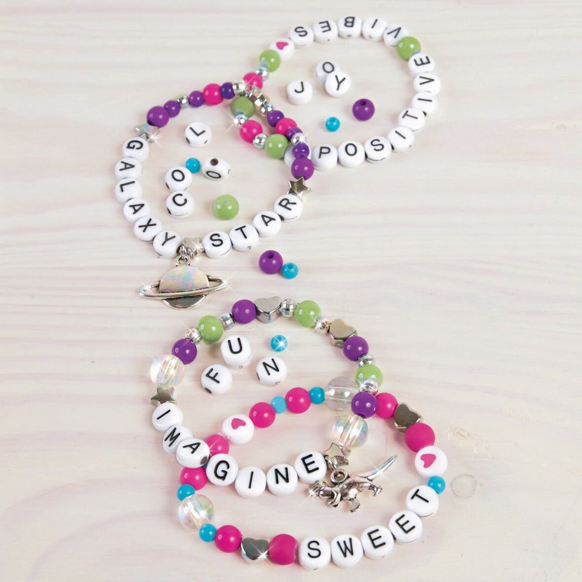 make it real création de bracelets.