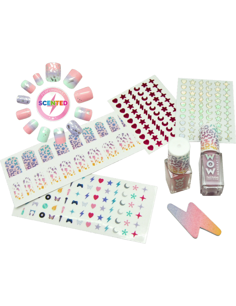 Kit-manucure-avec-ongles-parfumes
