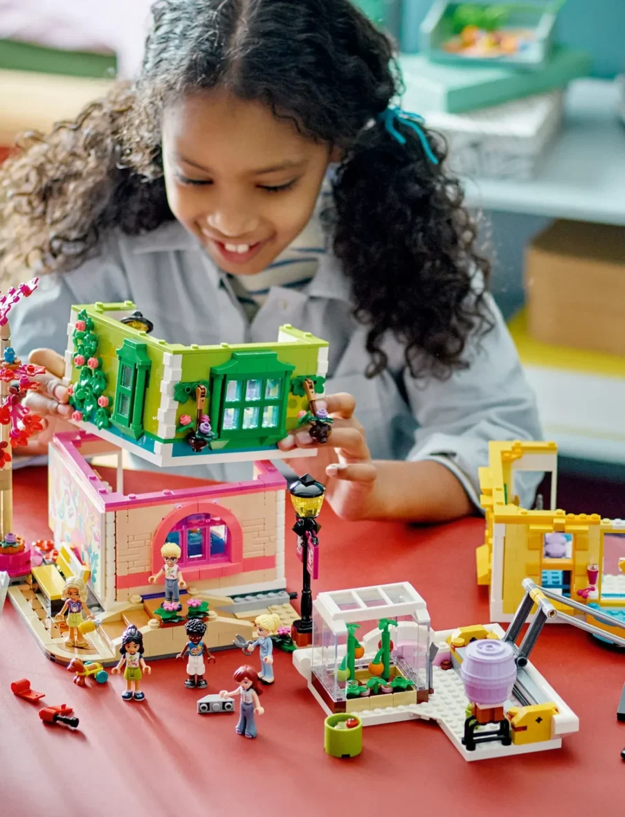 Lego friends 41748 – le centre collectif de heartlake city…..