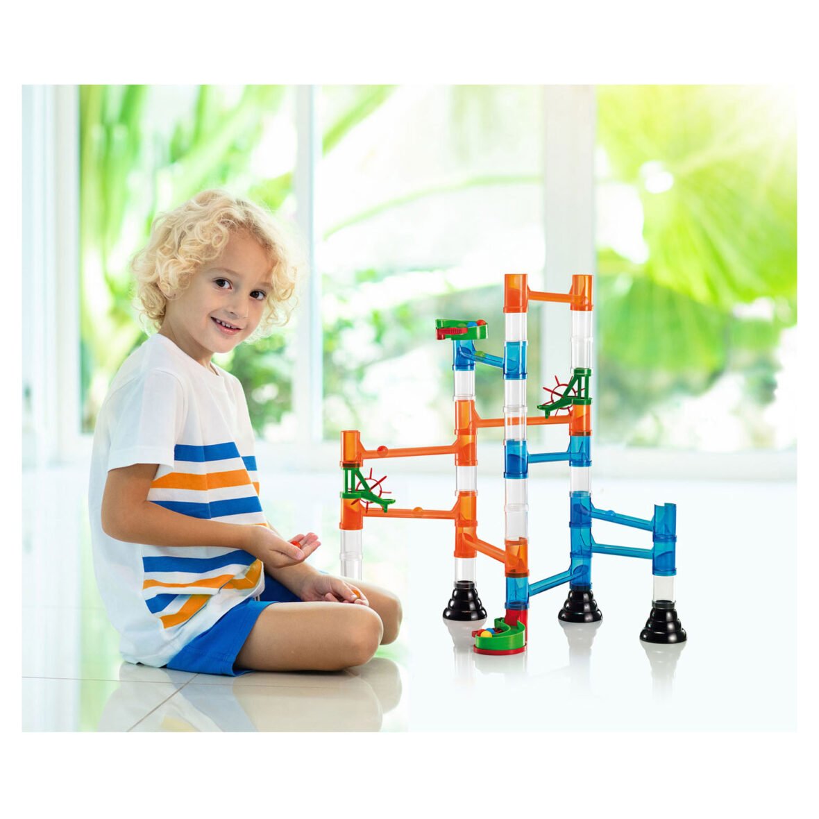 Ce jeu stimule la créativité et le raisonnement pour 4 ans