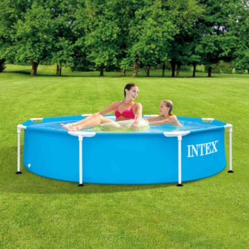 piscine-peut-etre-installee-rapidement-et-facilement