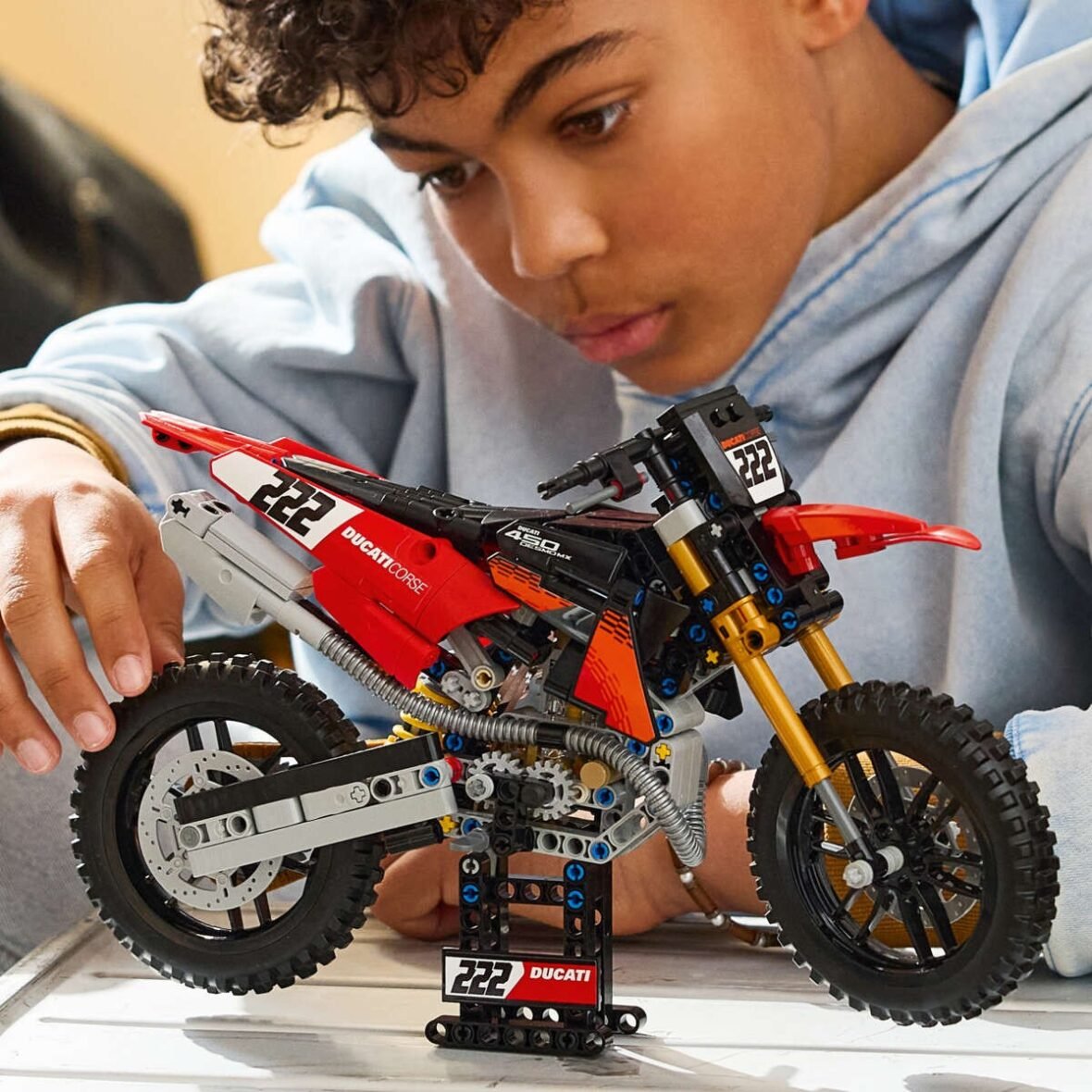 LEGO Technic 42238 Moto Ducati Desmo450 MX Factory – vue 3